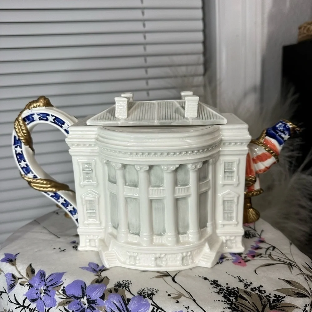 Fitz and Floyd white house